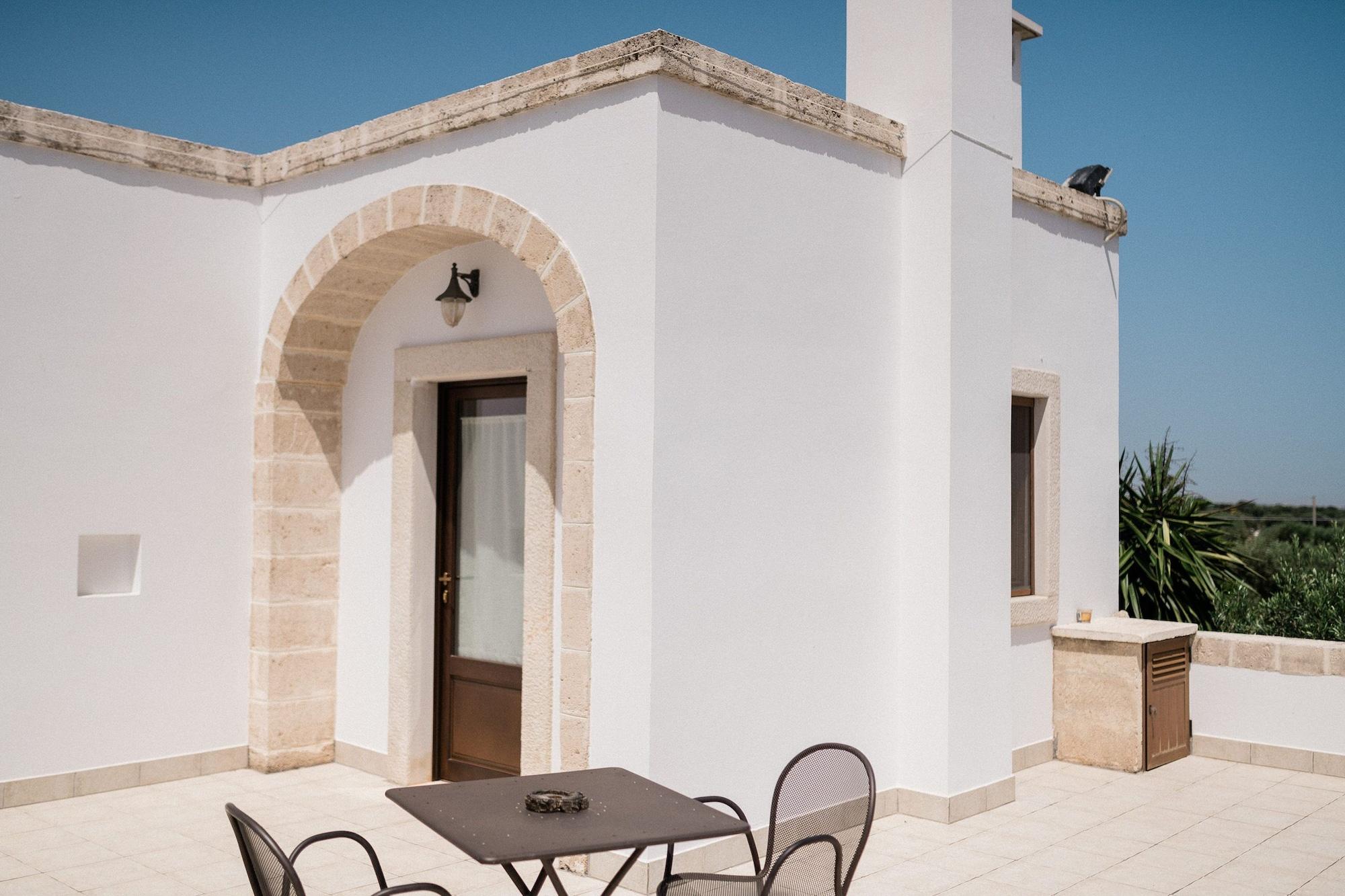 Masseria San Martino Pezze Di Greco Exterior photo