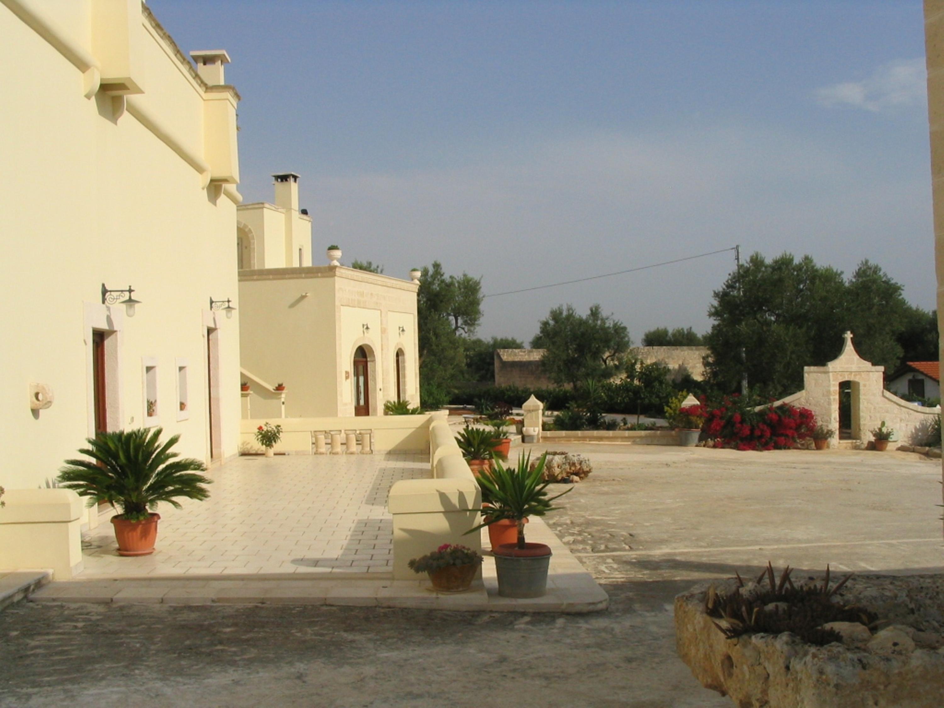 Masseria San Martino Pezze Di Greco Exterior photo